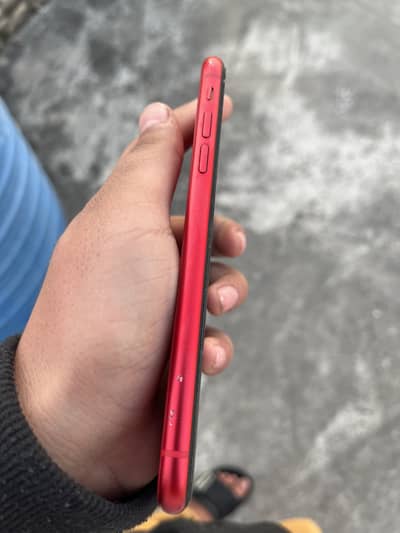 I phone 11 64gb water pack Battery health original 100 %