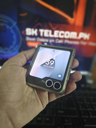 samsung z flip 6 contact on  whatsapp 03091277721