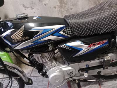 Honda cg 125,2024/25 model total orijnl condition neat and clean 
