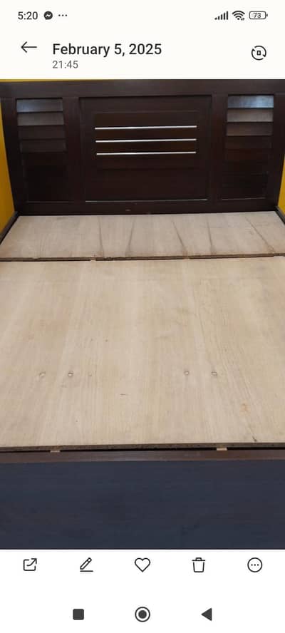 shifting ki waja se sell kar rahe hai