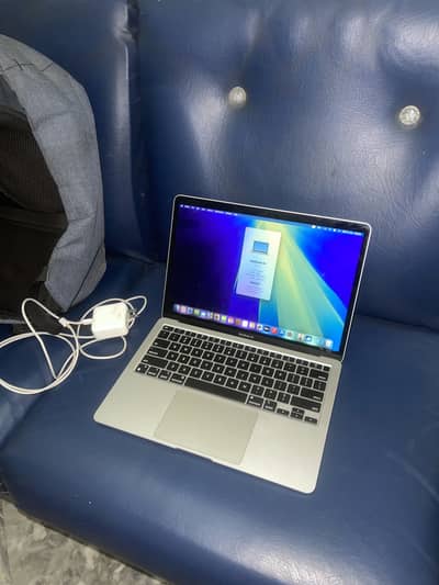 Apple macbook air m1 chip 8/256gb 2020