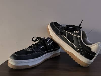 Outfitters premium quality shoes