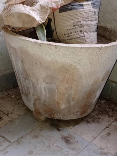 chips material vase imported