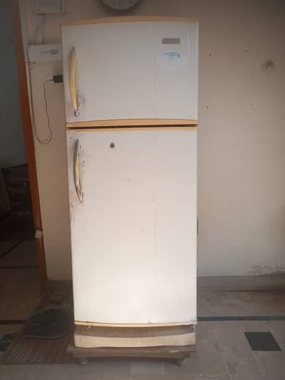 Sanyo 2 door refrigerator