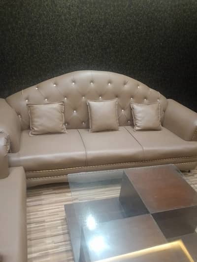 5 seatr sofa set urgent sale