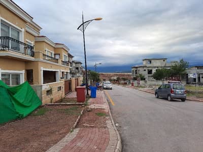 10Marla ideal location Solid land Margala & park facing plot with stunning hills view