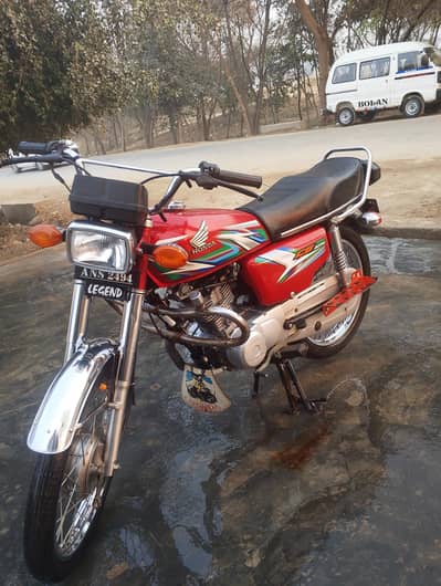 Honda125 2022/23 model urgent sale only 150000