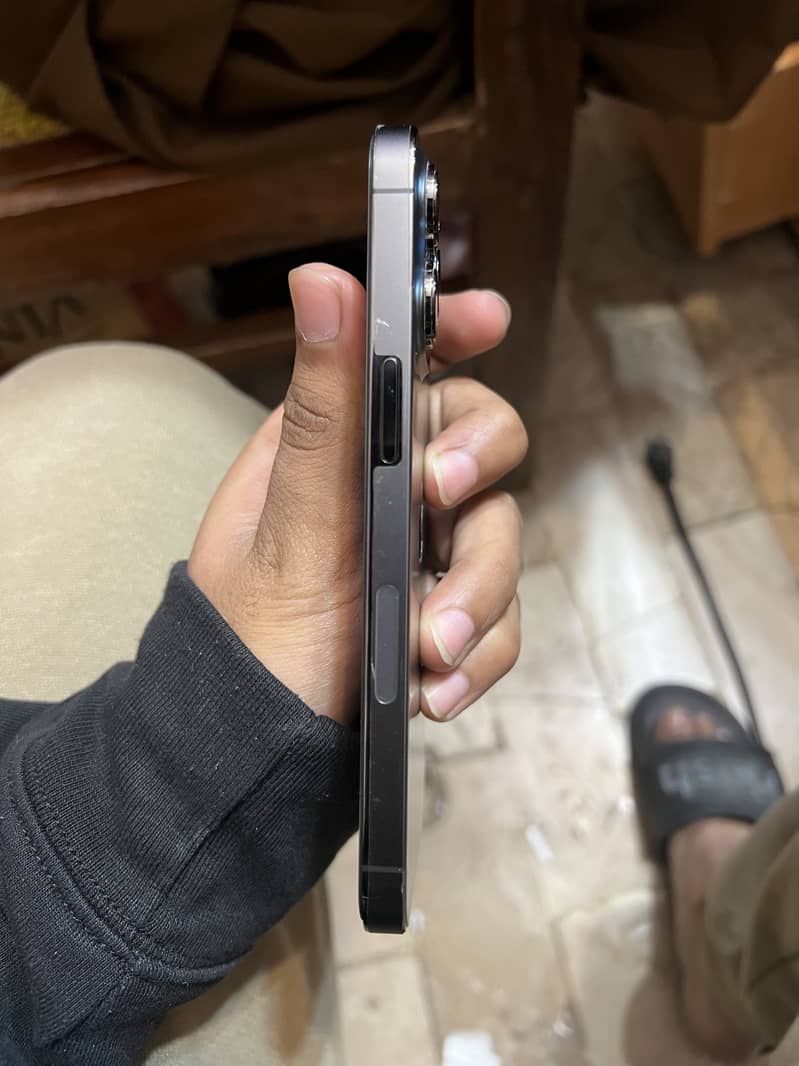 IPHONE 13PRO water pack  phone 3