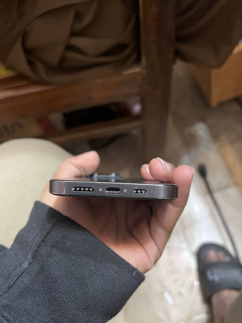 IPHONE 13PRO water pack  phone 4