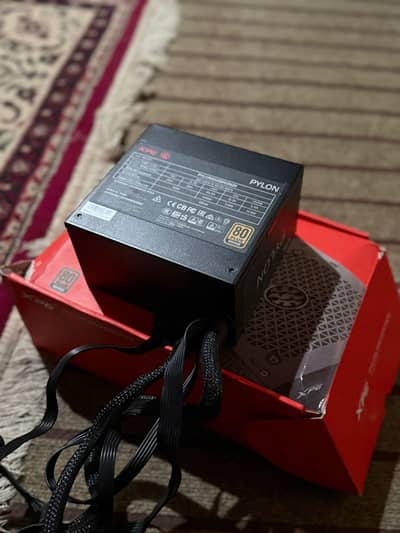 xpg pylon 550 watt (80+)