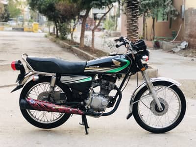Honda CG-125 (Model 2014) Total Genuine