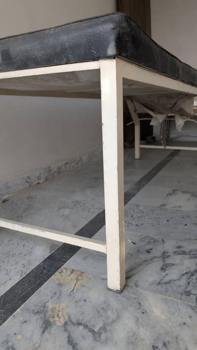 Fixed stretcher reclinable