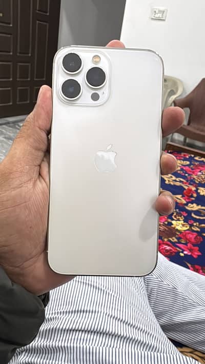 13 pro max with original cable 256/Gb 10/10