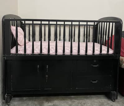 Wooden baby cot/ baby crib
