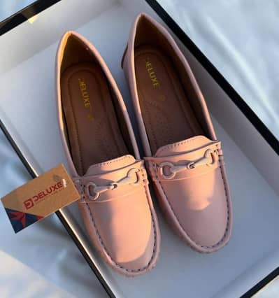 Deluxe shoes size 37