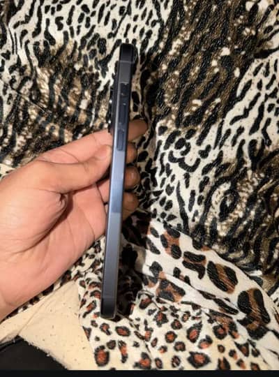 iphone 15pro max  jv 256 gb