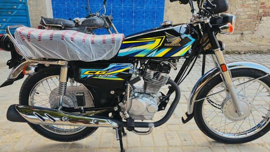 new bike bilkul zero Jesi thori use hui h