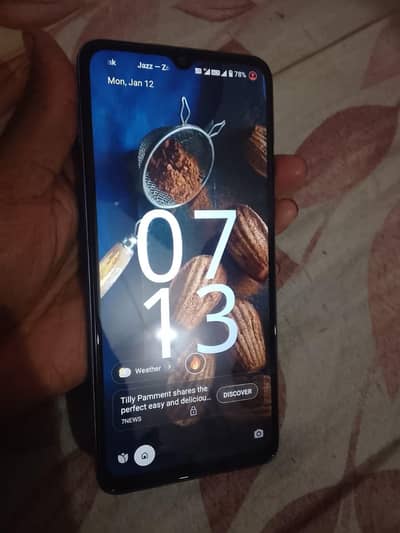 Redmi A3 mobile hai 4/64