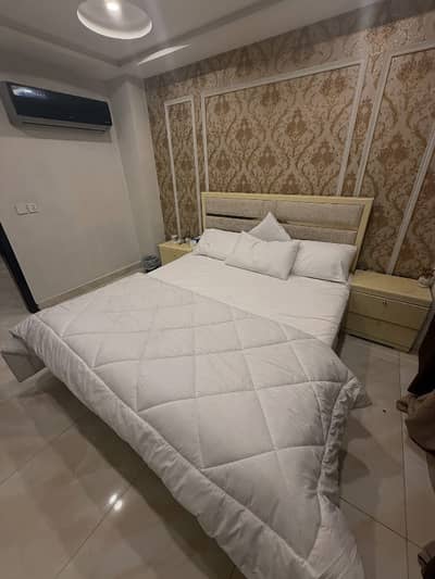 Luxury Apartment For Daily Basis Rent In Bahria Town Lahore