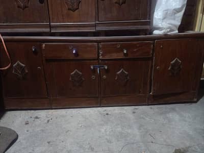 wooden showcase, iron stand، dressing table for sale . لکڑی فرنیچر سیل