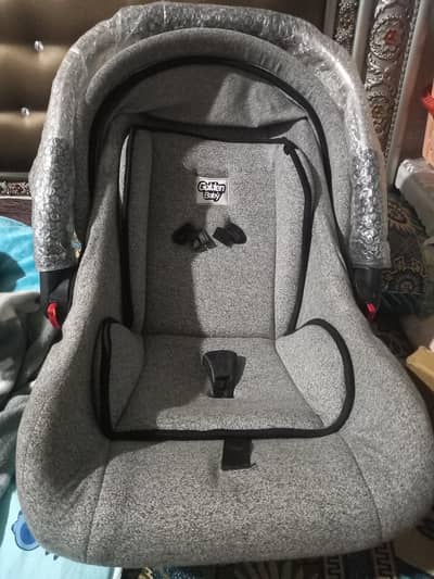 Baby carry cot