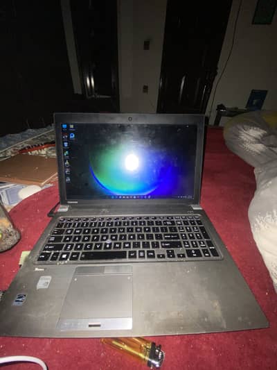 Corei7 | 8gb ram | 240gb storage | 1 gb graphic