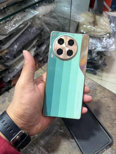 Tecno Camon 30 8/256