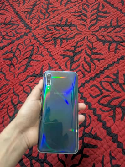 Samsung Galaxy A50 128GB condition 10:8