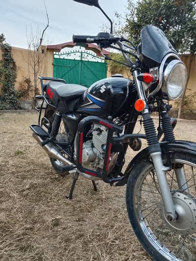 Suzuki GS 150– 2017 Model –Rawalpindi Registered – Excellent Condition
