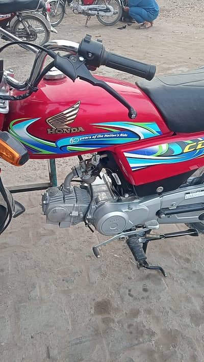 Honda CD 70 2024