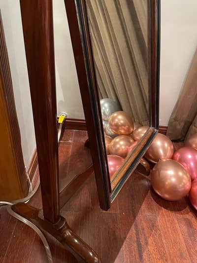 mirror with frame stand