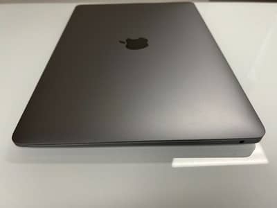 MacBook Air M-2 Chip 2022 Full Box Total Guanine