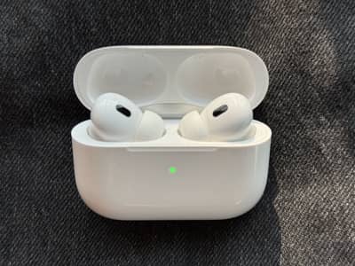 Apple AirPods Pro (2nd Generation) - USB-C / TYPE-C