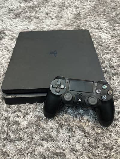 Ps4 slim 500 gb with controller mint condition