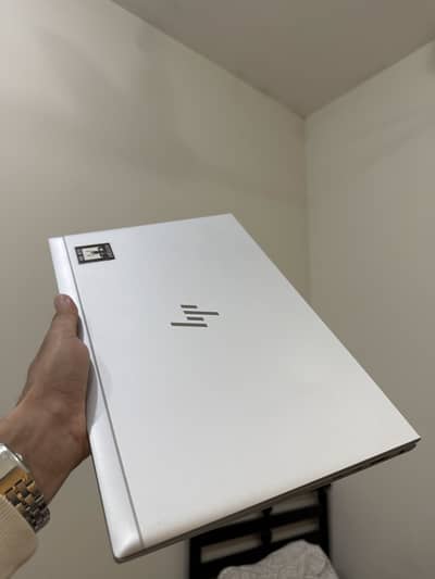 HP Elitebook 840 G7 8/256 i5 10th generation