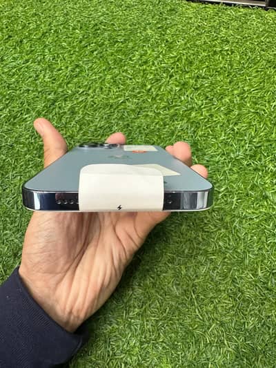 I phone 13 pro max jv