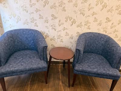 Elegant Blue Tufted Chairs with White Round Coffee Table – Premium Set