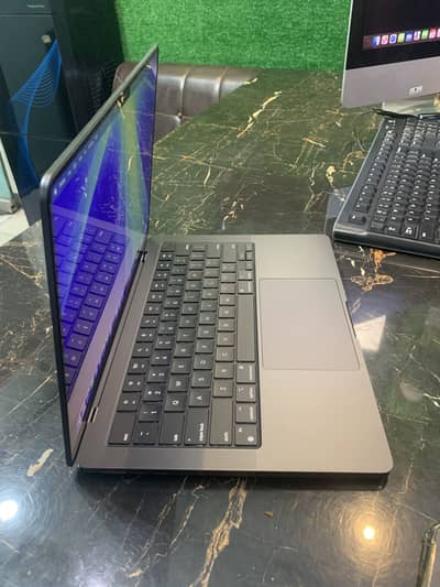 Macbook Pro 2024 M4 Pro 24/512 14'inch - Apple