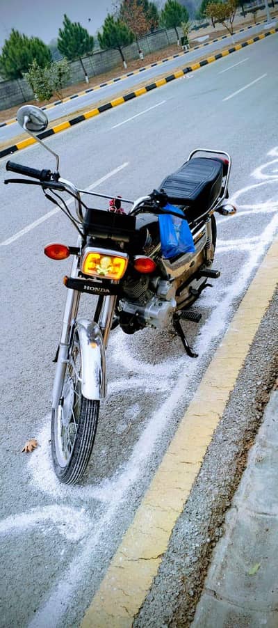 Honda CG 125 S Black & Chrome (Special Addition)sulf Start 03161900125