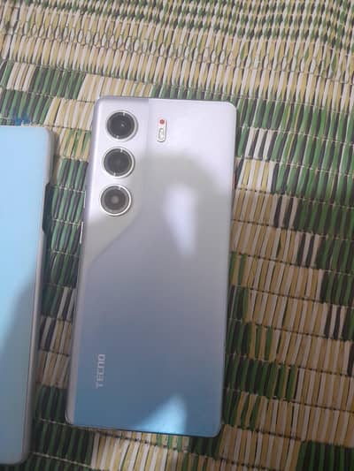 camon 40 pro compelte box