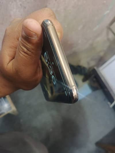 xsmax 64 gd 74 Battery health