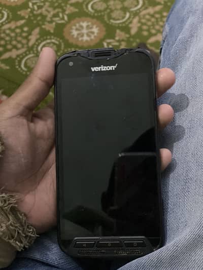 Kyocera phone pta approved 2 gb 32gb ram ha all okay