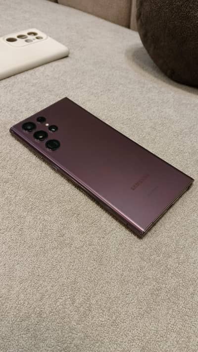 Samsung Galaxy S22 Ultra  12/256 gb.