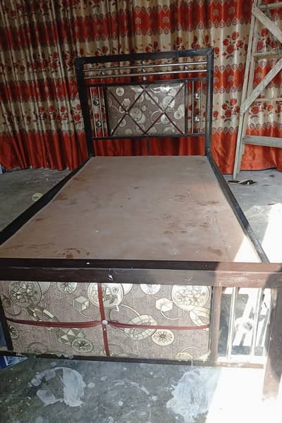 بیڈ صرف تین مہینے استعمال میں رہا ہے