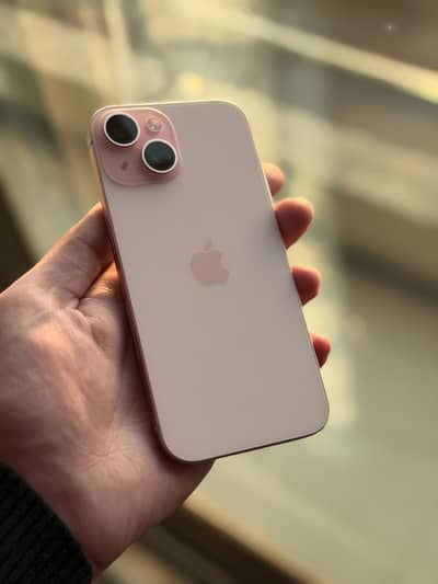 iPhone 15 (100 Health)