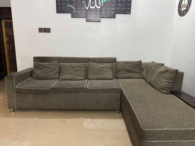 6 seater L shaped sofa set available for sale in reasonable price