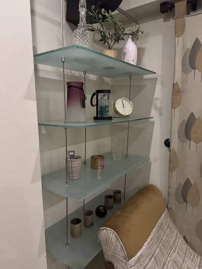 Hanging Stand Without Showpieces