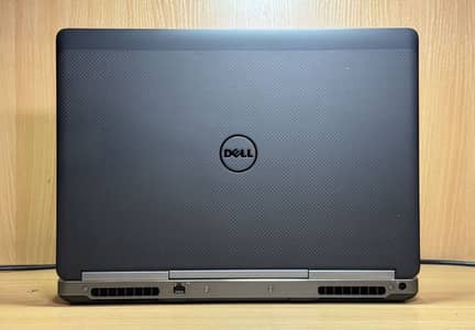 Dell precision 7520 Xeon processor 16 GB RAM 256 GB SSD