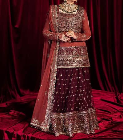 Formal dress of Asim jofa.