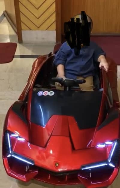 Kids rechargeable car